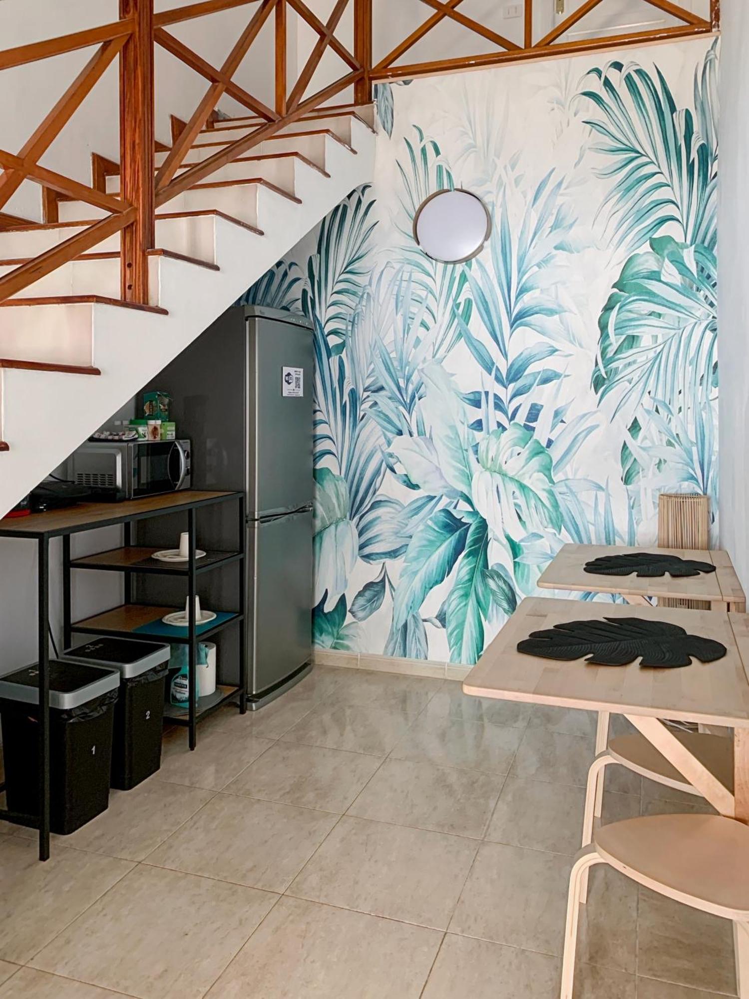 Habitaciones Privadas Cerca De La Playa Y Aeropuerto En Casa Compartida Con Otros Huespedes Playa Honda  Bagian luar foto
